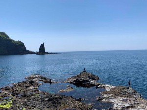 東の方には大神立岩が